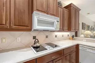 4727 Carrington Cir, Sarasota, FL 34243 - Photo 22