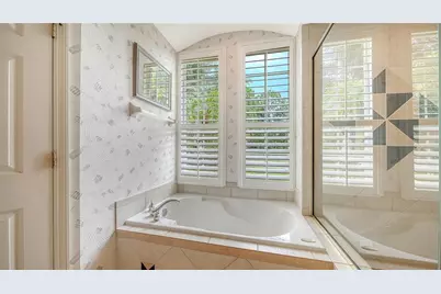 4727 Carrington Circle, Sarasota, FL 34243 - Photo 34