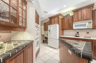 4727 Carrington Cir, Sarasota, FL 34243 - Photo 26