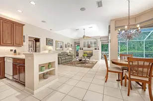 4727 Carrington Cir, Sarasota, FL 34243 - Photo 12