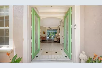 4727 Carrington Circle, Sarasota, FL 34243 - Photo 4