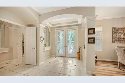 4727 Carrington Circle, Sarasota, FL 34243 - Photo 6