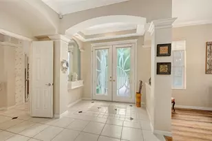 4727 Carrington Cir, Sarasota, FL 34243 - Photo 6