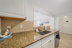 2135 Lee Ln, Sarasota, FL 34231 - Photo 12