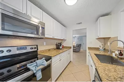 2135 Lee Lane, Sarasota, FL 34231 - Photo 10