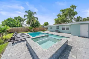 2135 Lee Ln, Sarasota, FL 34231 - Photo 2