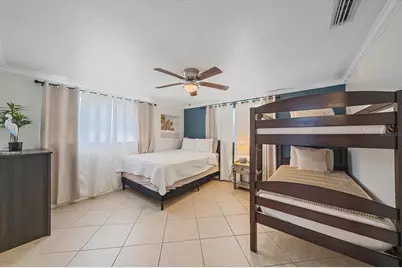 2135 Lee Lane, Sarasota, FL 34231 - Photo 16