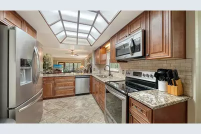 7031 Bright Creek Drive #4, Sarasota, FL 34231 - Photo 18