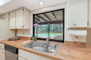 4736 Charing Cross Rd, Sarasota, FL 34241 - Photo 8