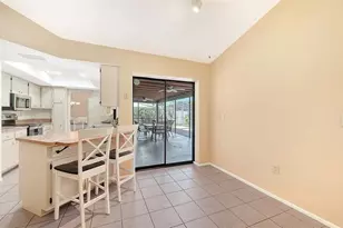 4736 Charing Cross Rd, Sarasota, FL 34241 - Photo 10