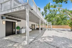 2655 Bay St, Sarasota, FL 34237 - Photo 8