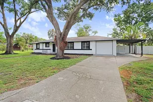 12113 Midlake Dr, Tampa, FL 33612 - Photo 4