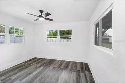 12113 Midlake Drive, Tampa, FL 33612 - Photo 24