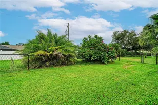 4723 Palm Aire Cir, Sarasota, FL 34243 - Photo 42