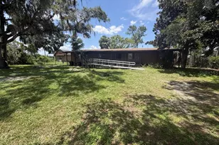 9818 Reylinda Ave, Thonotosassa, FL 33592 - Photo 1