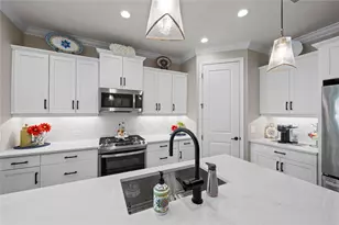 10169 Lake Wales Cir, Sarasota, FL 34241 - Photo 10