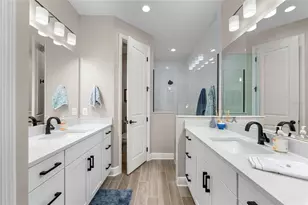 10169 Lake Wales Cir, Sarasota, FL 34241 - Photo 22
