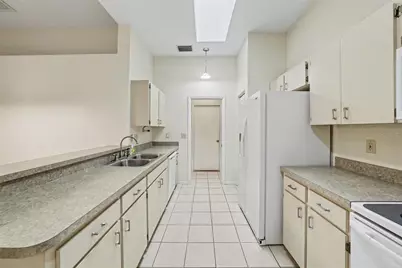 2437 Nantucket Harbor Loop #2437, Sun City Center, FL 33573 - Photo 10