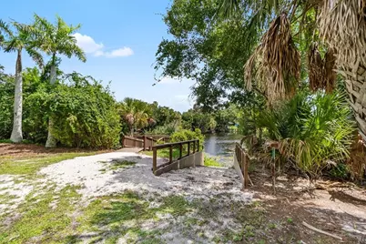 6876 Corral Circle, Sarasota, FL 34243 - Photo 30