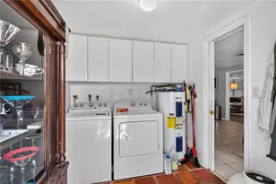 535 Caruso Pl, Sarasota, FL 34237 - Photo 18