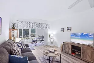 3950 Roxane Blvd, Sarasota, FL 34235 - Photo 4