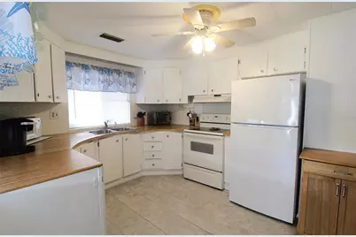 607 Cervina Drive, Venice, FL 34285 - Photo 4