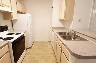 8905 Manor Loop, Bradenton, FL 34202 - Photo 6