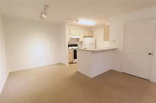 8905 Manor Loop, Bradenton, FL 34202 - Photo 4