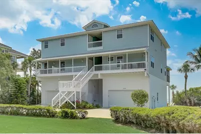 2424 Bay Drive #2424/2426, Bradenton, FL 34207 - Photo 2