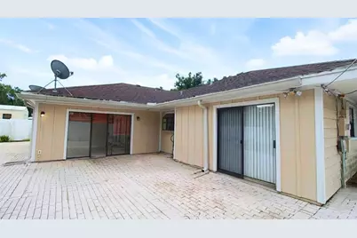 2516 E Milmar Drive, Sarasota, FL 34237 - Photo 18