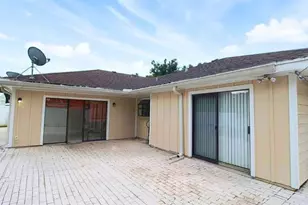 2516 E Milmar Dr, Sarasota, FL 34237 - Photo 18