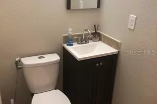 5909 Albert Pl, Sarasota, FL 34231 - Photo 8