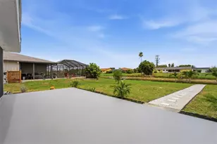 192 Annapolis Ln, Rotonda West, FL 33947 - Photo 2