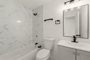 192 Annapolis Ln, Rotonda West, FL 33947 - Photo 10