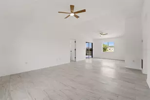 192 Annapolis Ln, Rotonda West, FL 33947 - Photo 4