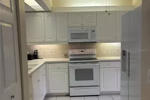 318 Clearbrook Cir, Venice, FL 34292 - Photo 6