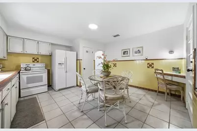 2216 E McBerry Street, Tampa, FL 33610 - Photo 8
