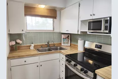2155 Wood Street #A26, Sarasota, FL 34237 - Photo 2