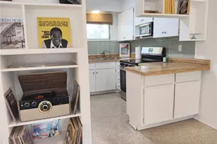 2155 Wood St, Sarasota, FL 34237 - Photo 4