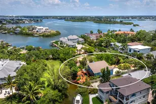 4114 Roberts Point Cir, Sarasota, FL 34242 - Photo 2