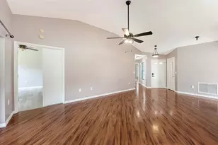 4910 6th Ave E, Bradenton, FL 34208 - Photo 8