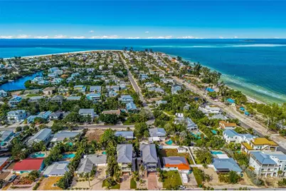 159 Crescent Drive, Anna Maria, FL 34216 - Photo 4