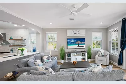159 Crescent Drive, Anna Maria, FL 34216 - Photo 12