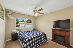 4919 32nd Ave Dr W, Bradenton, FL 34209 - Photo 16