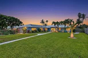 208 N Polk Dr, Sarasota, FL 34236 - Photo 1