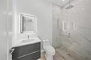 2532 Fruit Tree Dr, Sarasota, FL 34239 - Photo 28