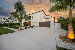 2532 Fruit Tree Dr, Sarasota, FL 34239 - Photo 34