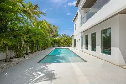 2532 Fruit Tree Drive, Sarasota, FL 34239 - Photo 34