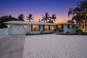 520 69th St, Holmes Beach, FL 34217 - Photo 4