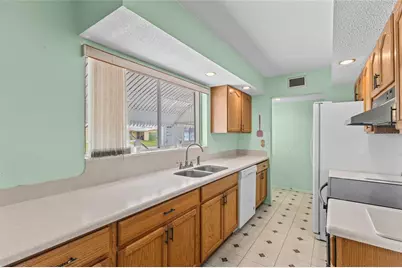 5702 Espanola Avenue, North Port, FL 34287 - Photo 6